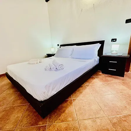 Sea Breeze Apartment *