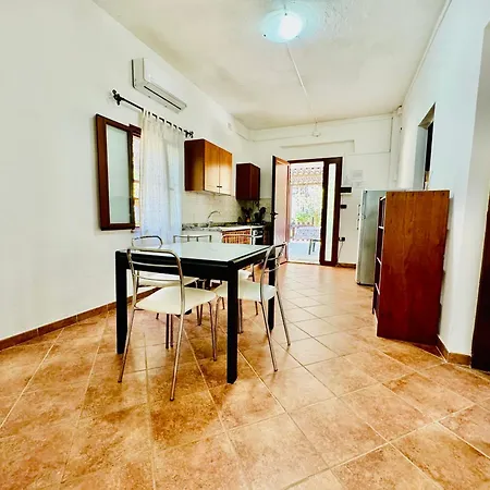 Apartment Sea Breeze *